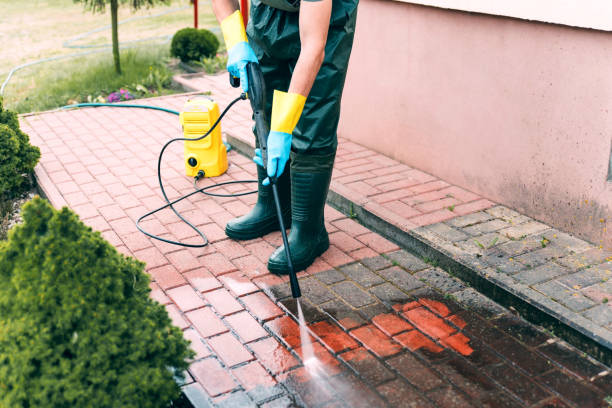 Why Choose Our Certified Pressure Washing Experts for Your Project Needs in Friars Point, MS?